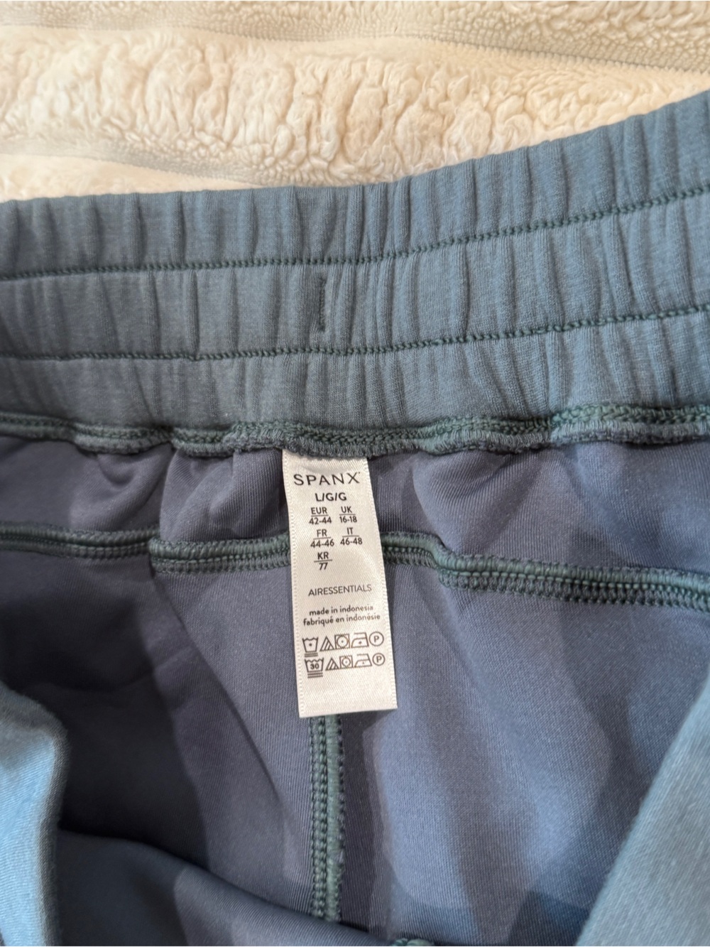 Spanx Air Essentials Lounge Shorts Blue Muted Womens Size Large Soft Everyday - Picture 3 of 6